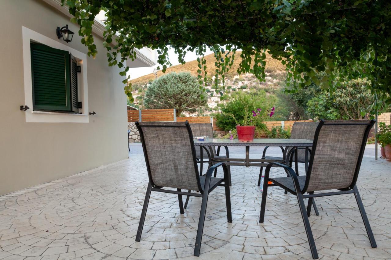 Tsoutsis Apartments Marantochori Exterior photo