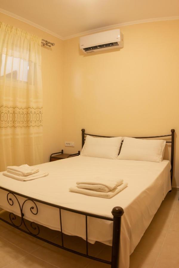 Tsoutsis Apartments Marantochori Room photo