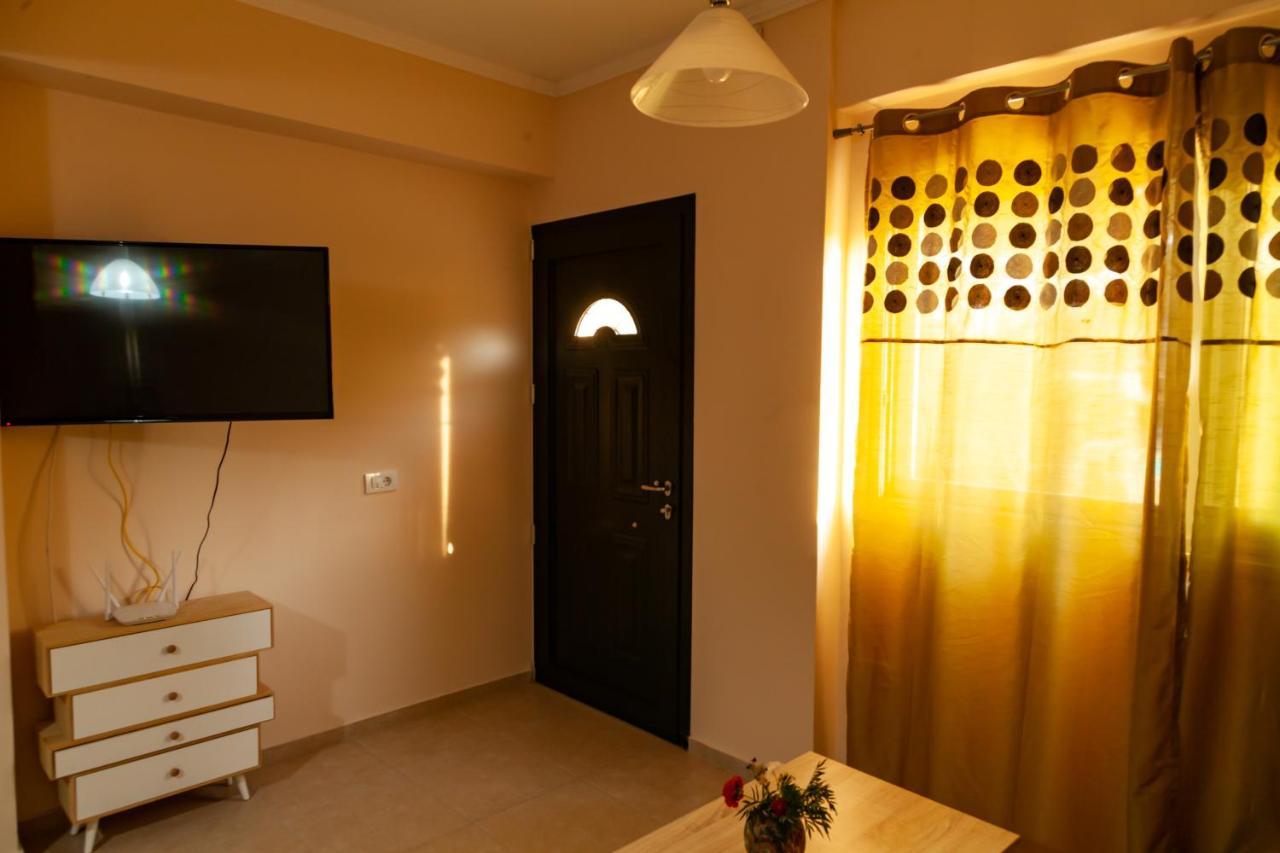 Tsoutsis Apartments Marantochori Room photo
