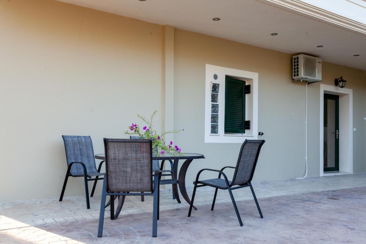 Tsoutsis Apartments Marantochori Exterior photo
