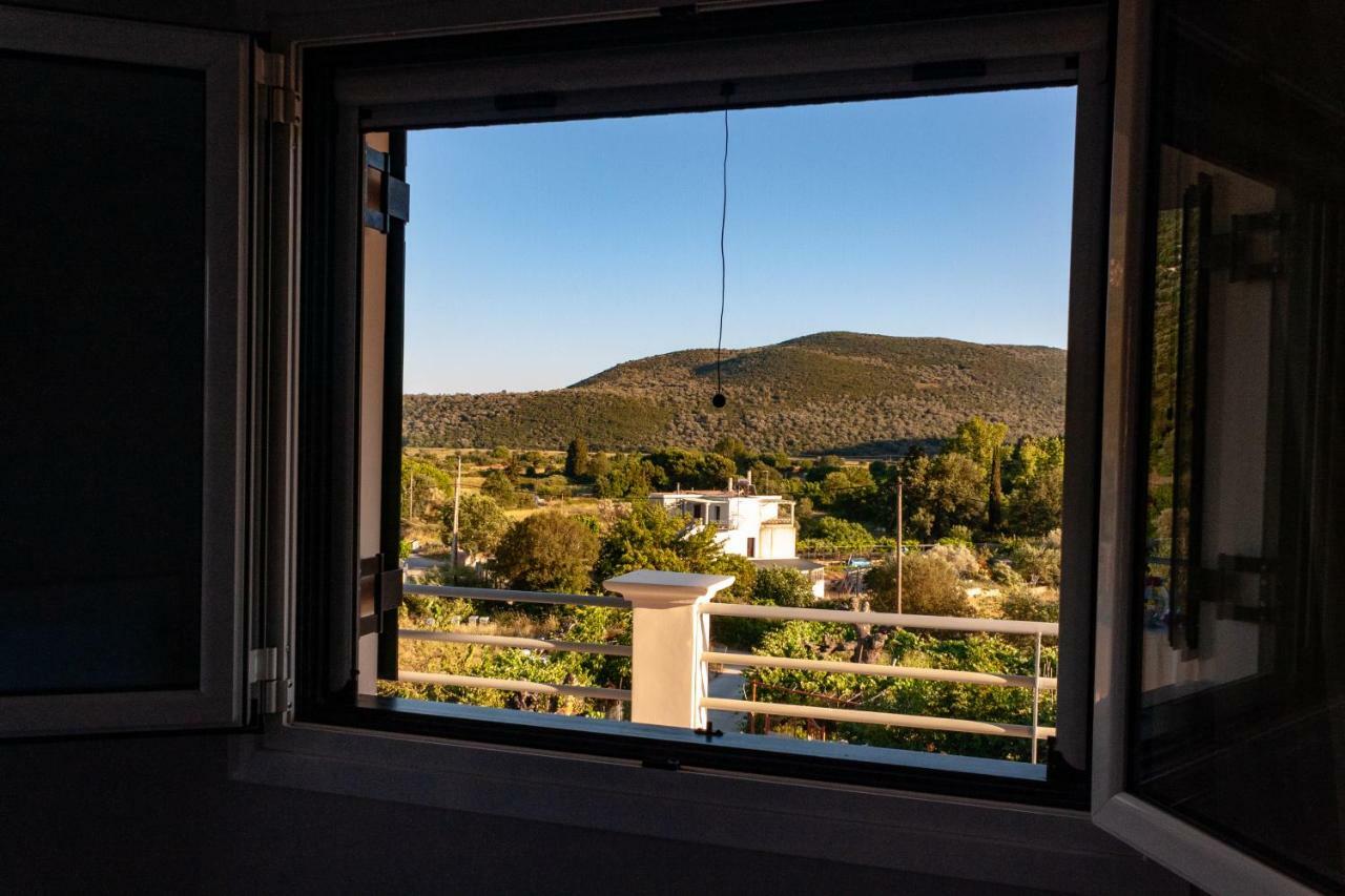 Tsoutsis Apartments Marantochori Exterior photo