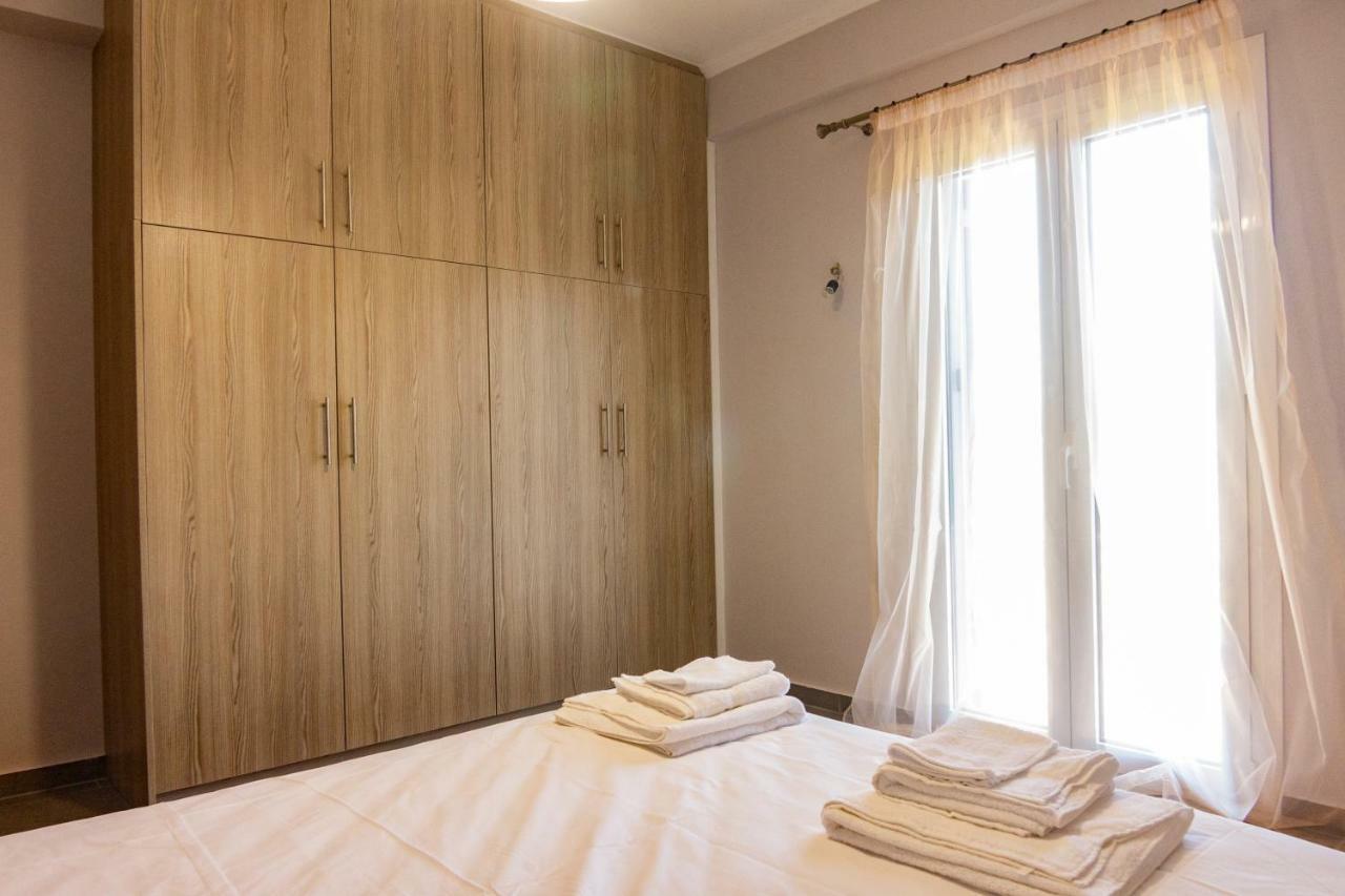 Tsoutsis Apartments Marantochori Exterior photo