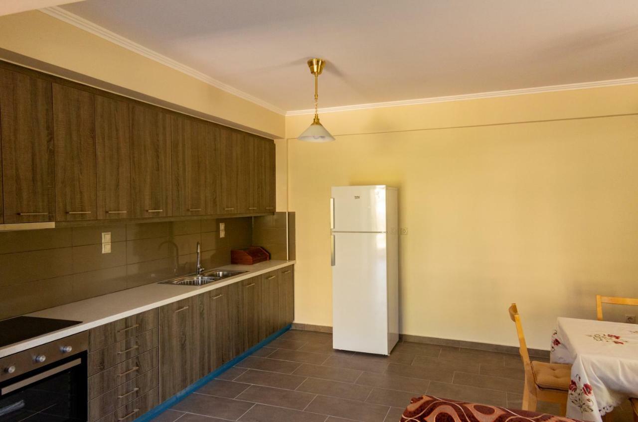 Tsoutsis Apartments Marantochori Exterior photo